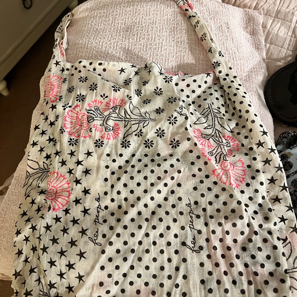 Free people tote